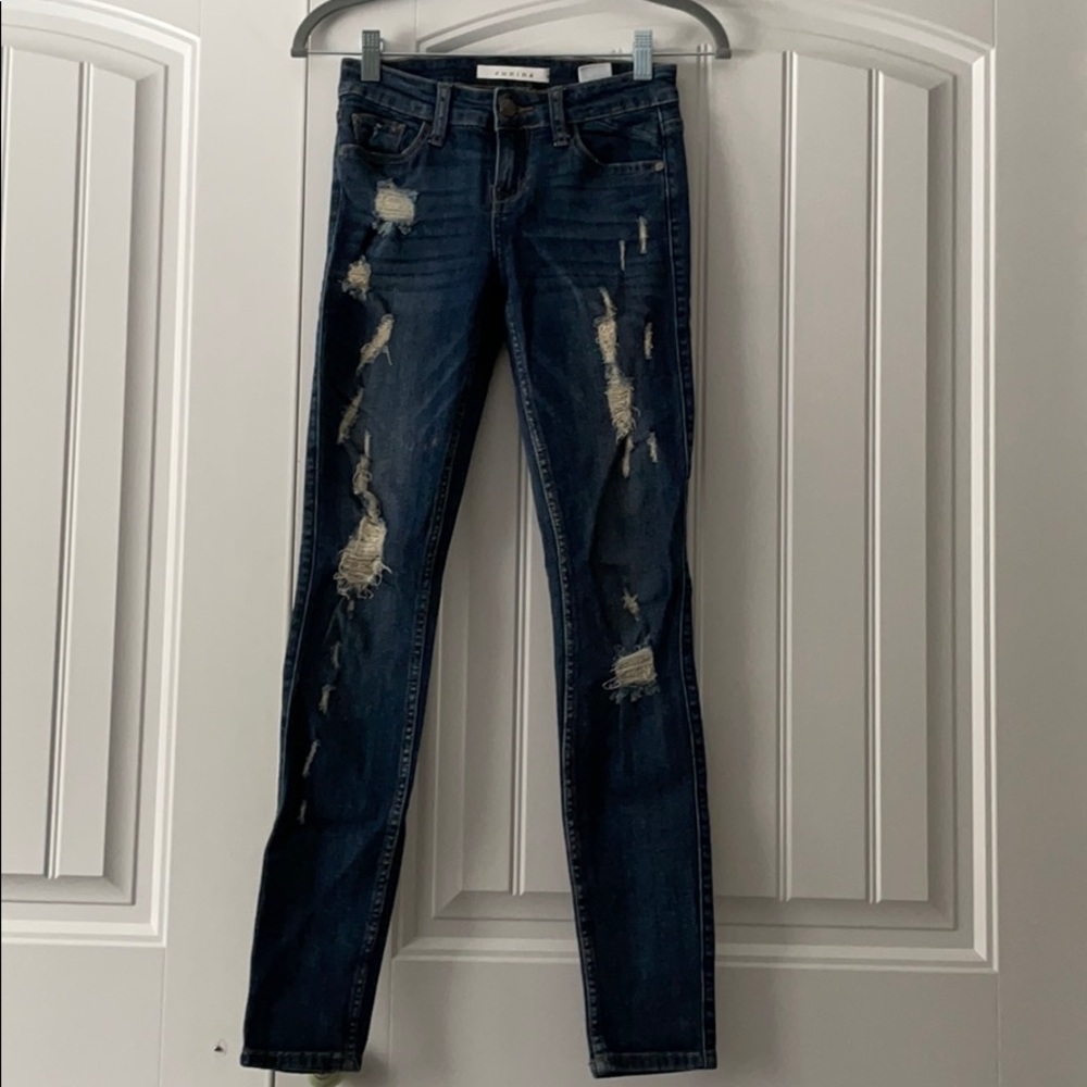 Dark-wash Low rise Skinny jeans